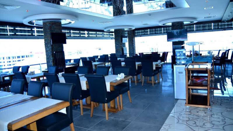 Grand Hotel Ван Екстериор снимка